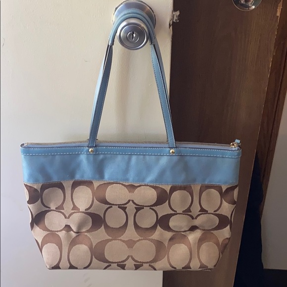 👜 Authentic Coach Signature Tote & Coin Purse👜 - Picture 7 of 15